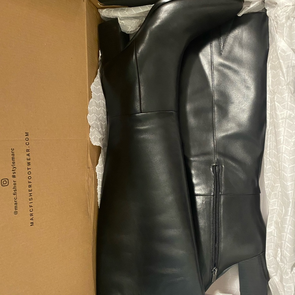 Marc Fisher Perina Knee High Black Leather Heeled Boots Size 9 - Picture 7 of 7